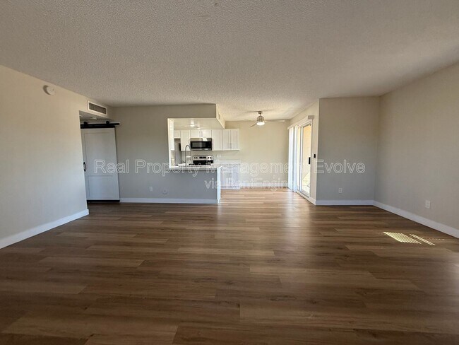 Foto del edificio - 3801 E Greenway Rd