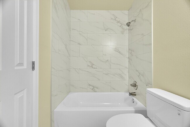 Foto del edificio - $1,695.00 - $500 OFF FIRST MONTH RENT - 2 ...