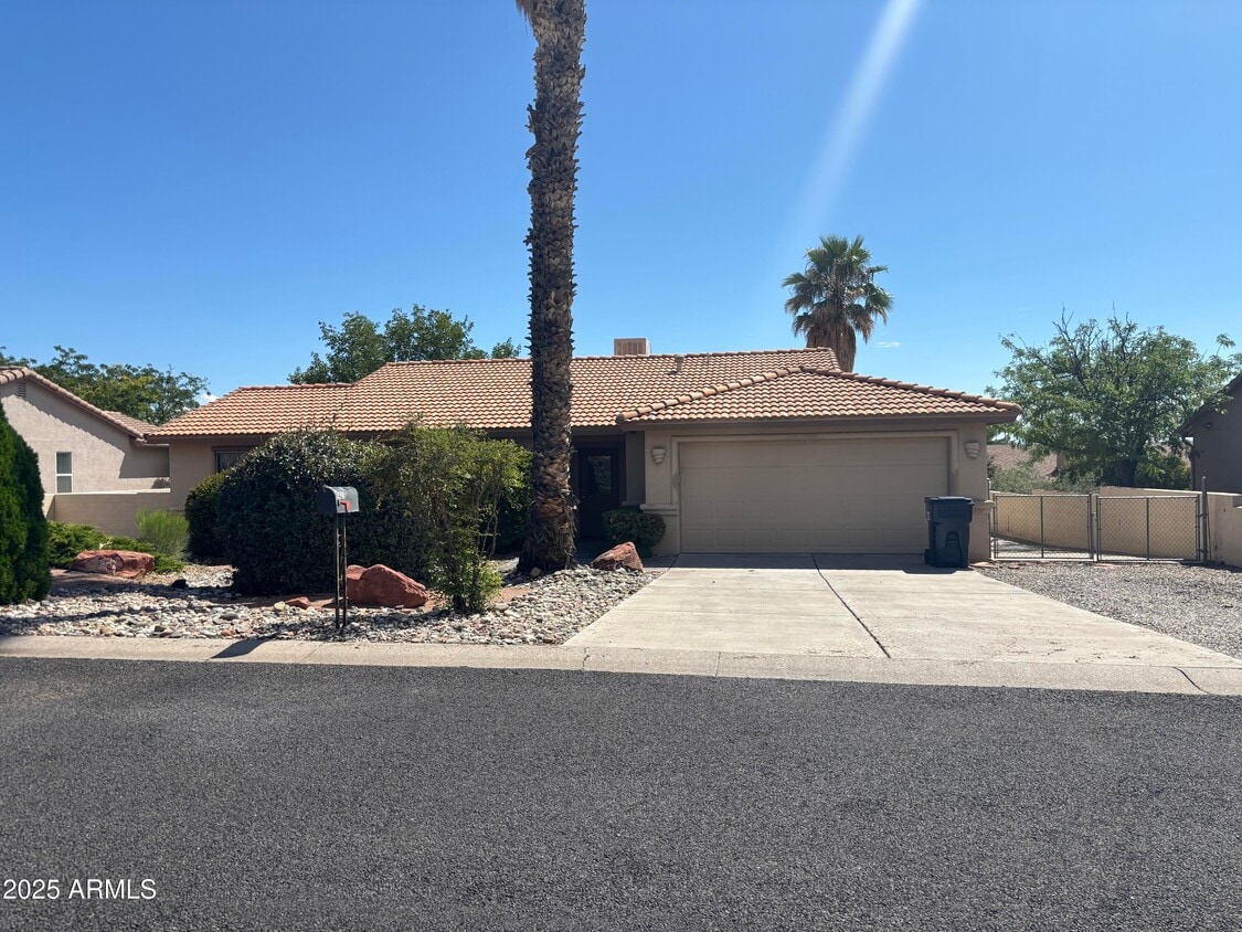 Foto principal - 1421 Laree Ave