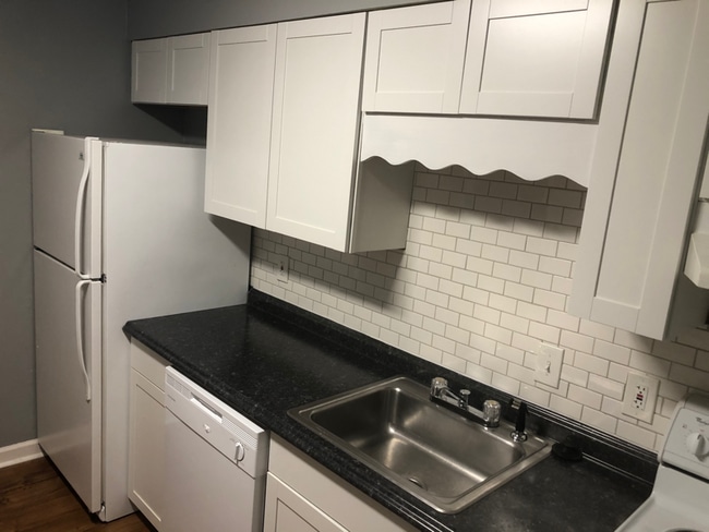 Building Photo - 2 Hapgood Hill