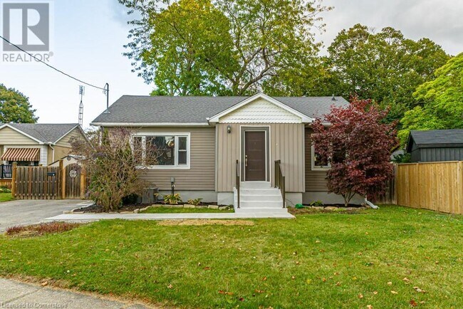 Photo du bâtiment - 14 Woodbine Ave