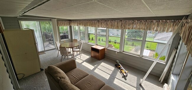 Back 3 seasons room - 2277 South Way