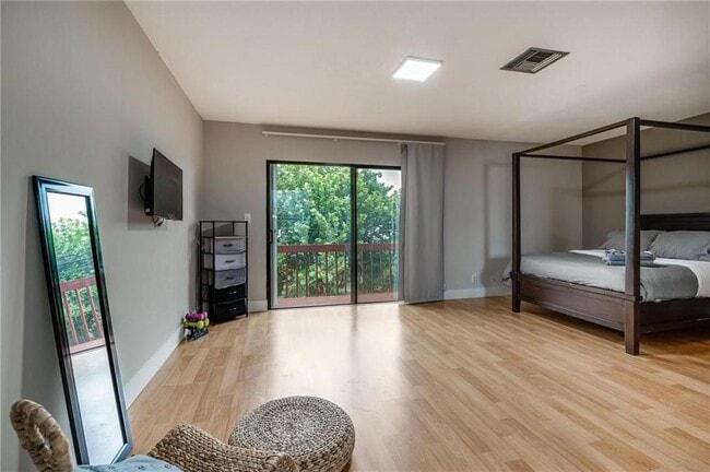Foto del edificio - 2530 NE 9th St