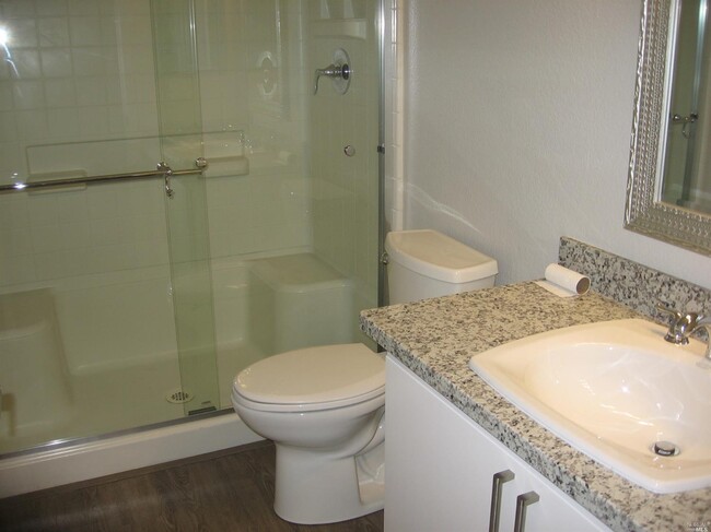 Foto del edificio - 1186 Pear Tree Ln