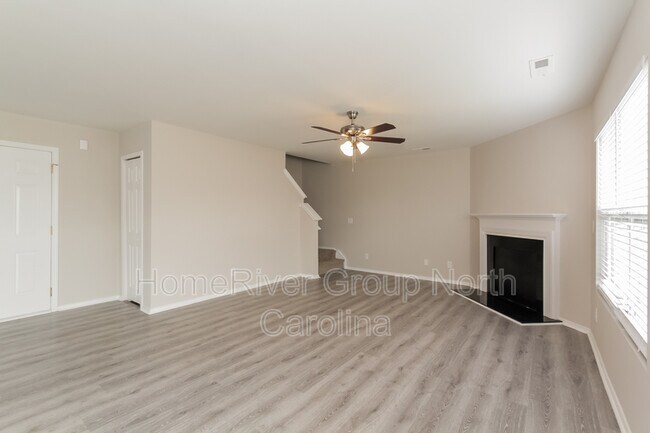 Building Photo - 966 Sweetgum St