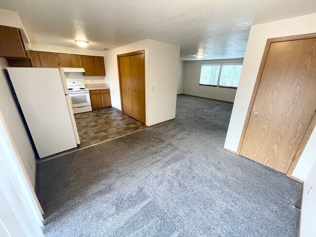 Foto del edificio - Beautiful 2 Bedroom 1 Bath Apartment- Close to BSU