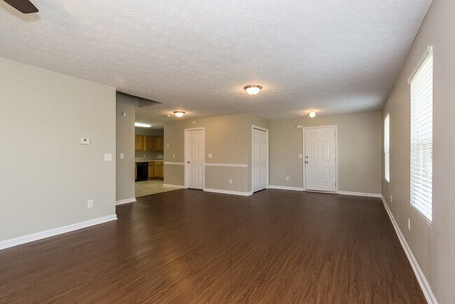 Building Photo - 465 Cathedral Dr