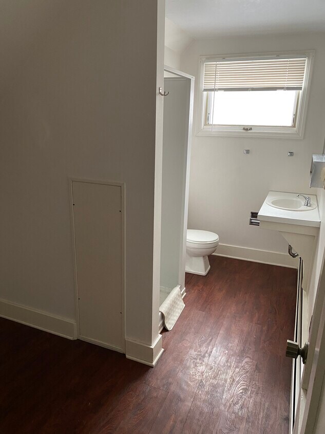 189 Union St Unit 3, Bangor, ME 04401 189 Union St Bangor, ME