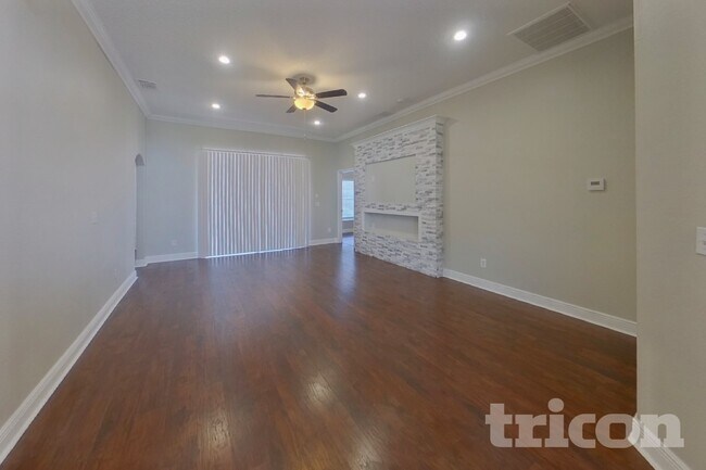Building Photo - 15206 Markham Dr