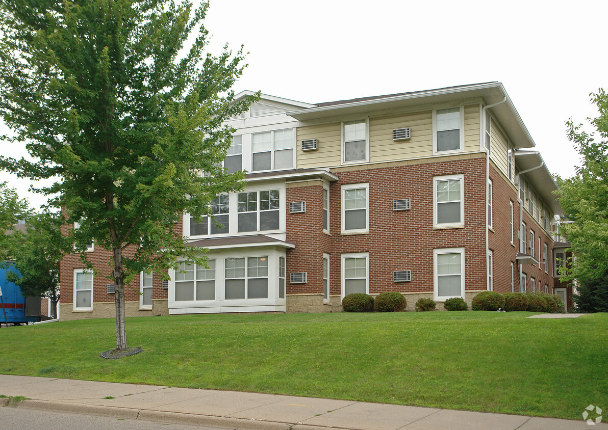 Building Photo - River Heights Terrace