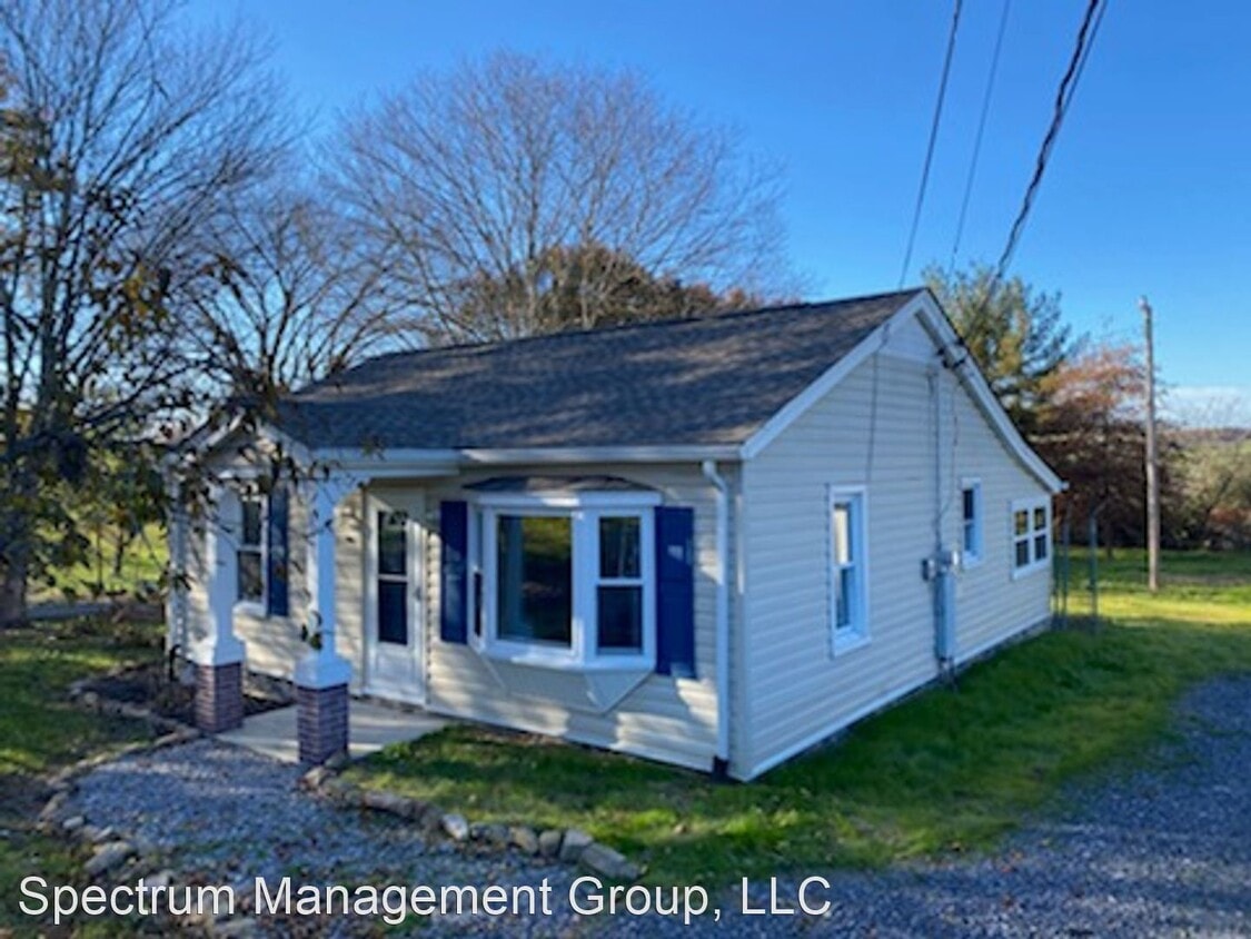 2 br, 1 bath House 7695 E. Andrew Johnso... House Rental in Whitesburg, TN