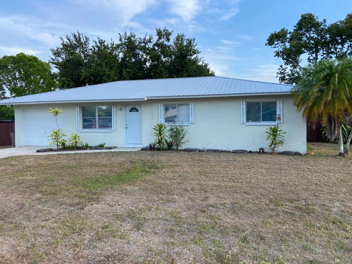 Foto principal - 13320 Third St