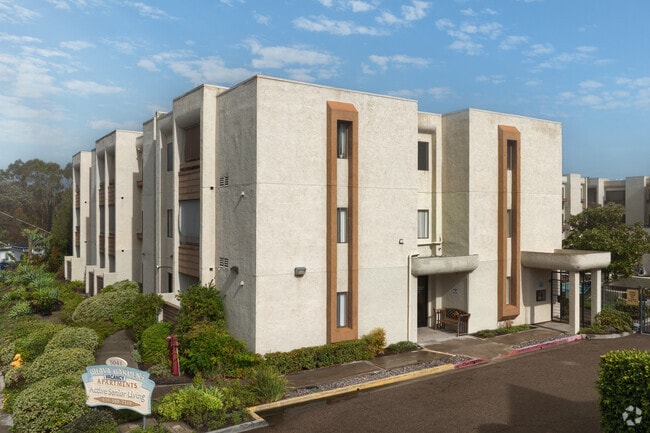 Apartamentos Guava Gardens - Guava Gardens (62+ Senior Community)