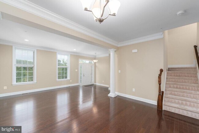 Foto del edificio - 7664 Elmcrest Rd