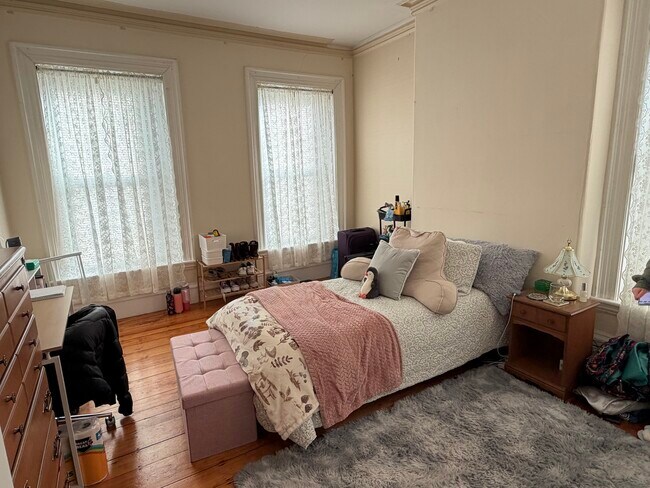 Foto del edificio - 227 Roxbury St