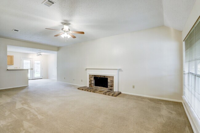Building Photo - 18163 Brooknoll Dr