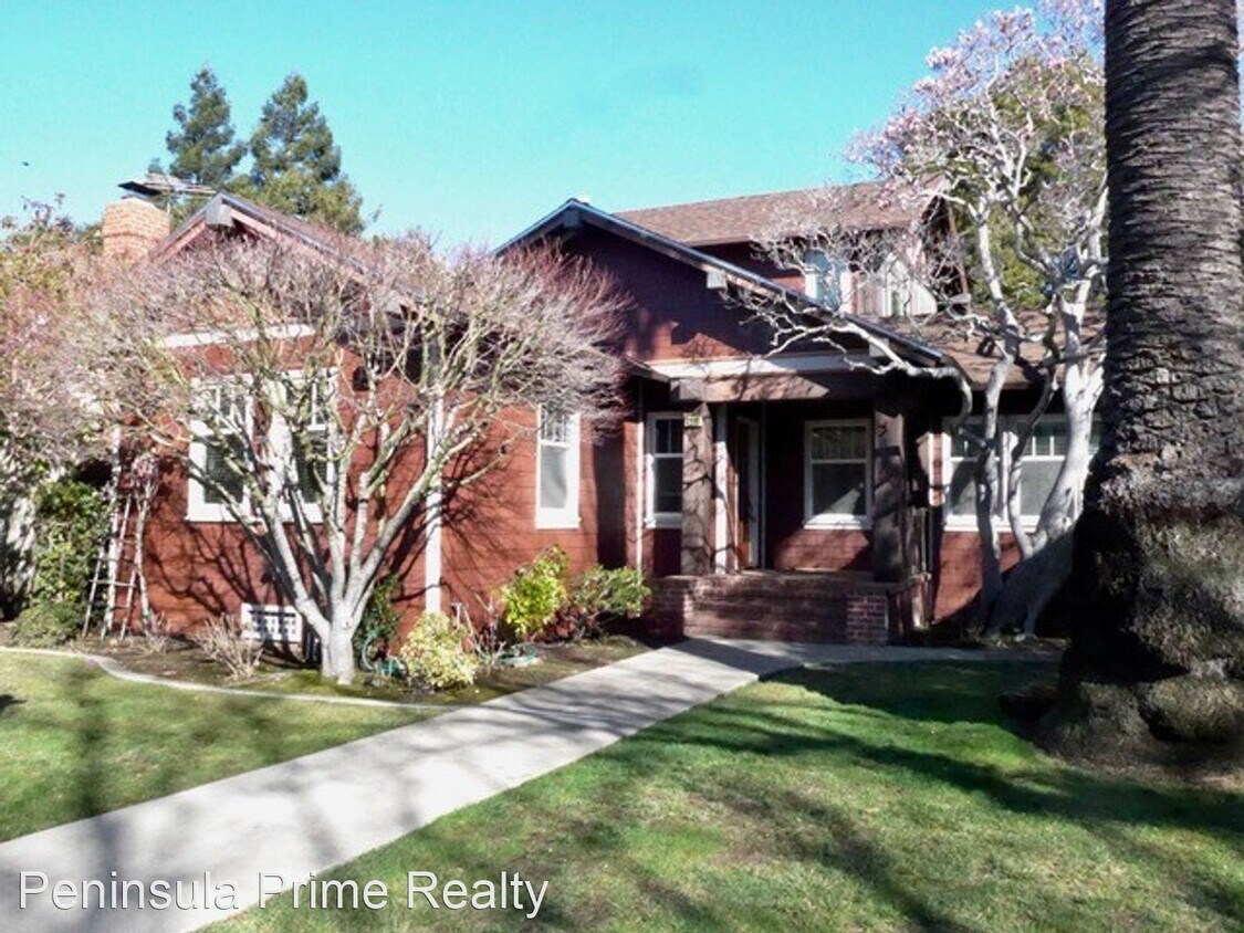 Foto principal - 3 br, 2 bath House - 1320 Balboa Avenue