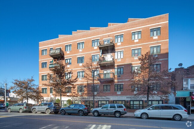 Building Photo - 379-389 Kings Hwy