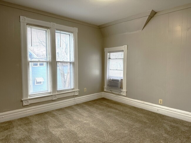 Building Photo - 441 Addison St