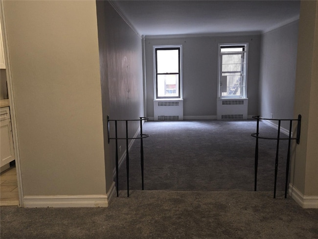 Building Photo - 55 E 190th St