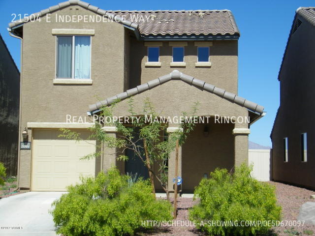 Foto principal - 3bed/2.5 bath Red Rock Beauty!