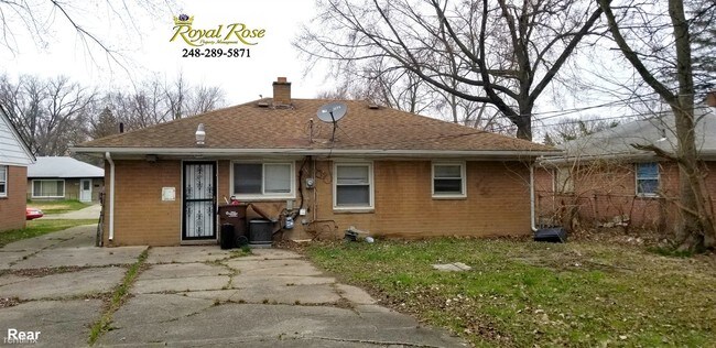 Building Photo - 3 br, 1 bath House - 28559 Parkwood St