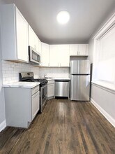 Building Photo - 1251 W Rosemont Ave