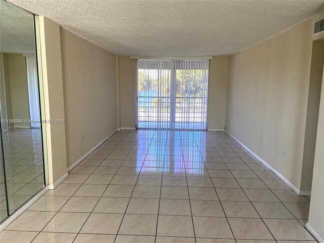 Foto del edificio - 14170 SW 84th St
