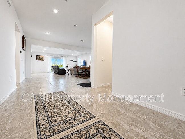 Building Photo - 7045 SW 65th St