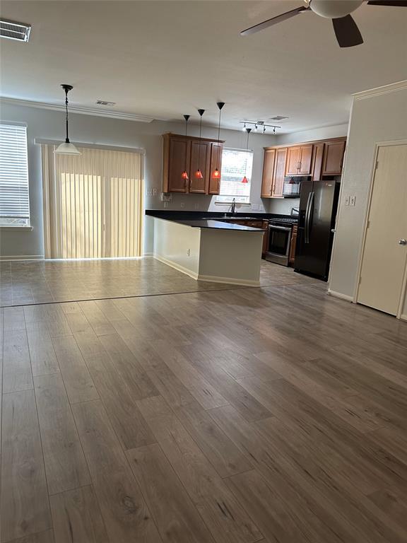 Foto del edificio - 8122 Montague Manor Ln