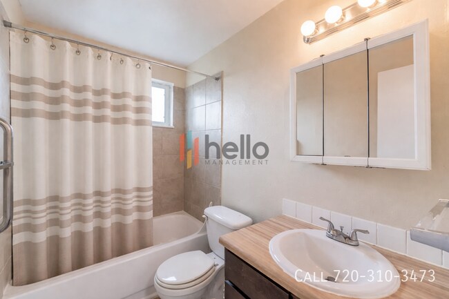 Foto del edificio - 1420 W 71st Pl