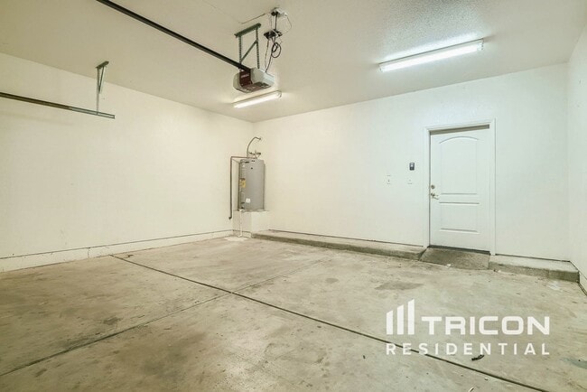 Foto del edificio - 8434 S 19th St