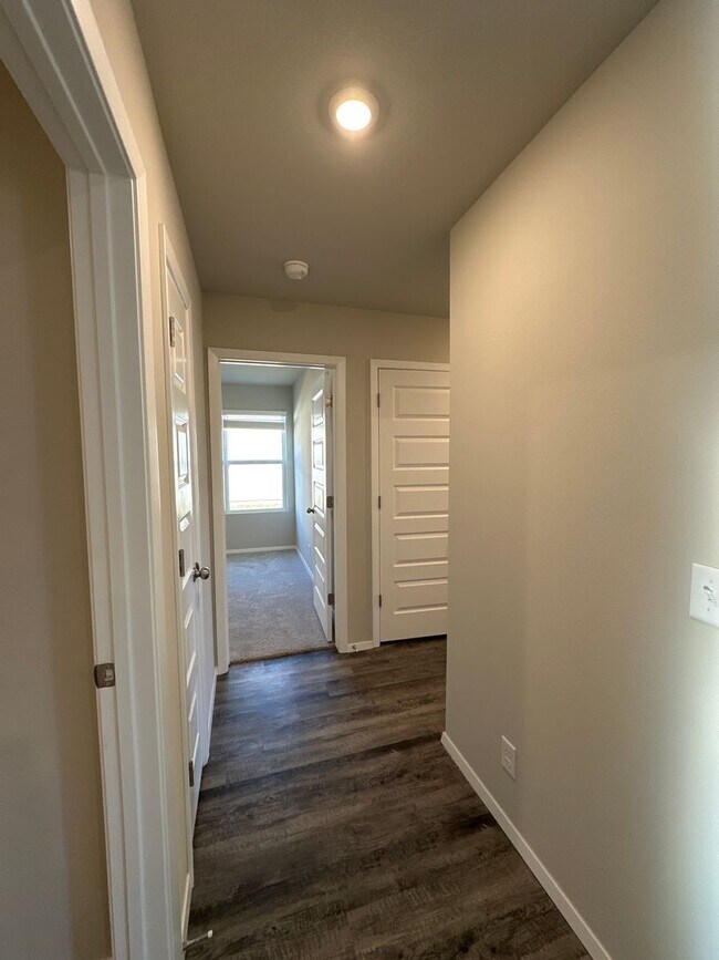 Foto del edificio - **PRELEASING**  NEW Three Bedroom | Two Bath Home in Coweta