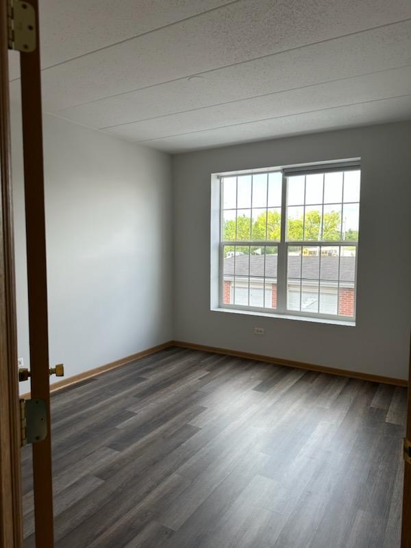 Foto del edificio - 16690 Liberty Cir