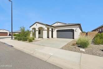 Building Photo - 531 S Owl Dr