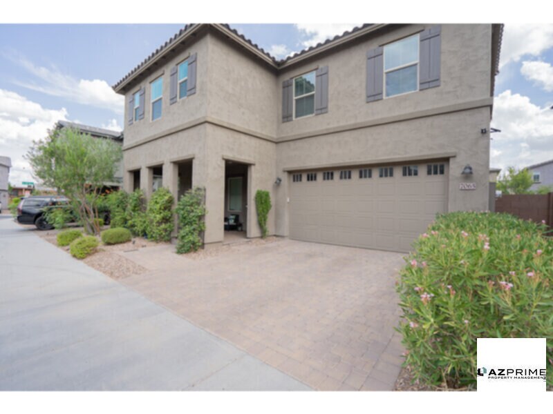 Primary Photo - Live Luxuriously in Scottsdale with this s...