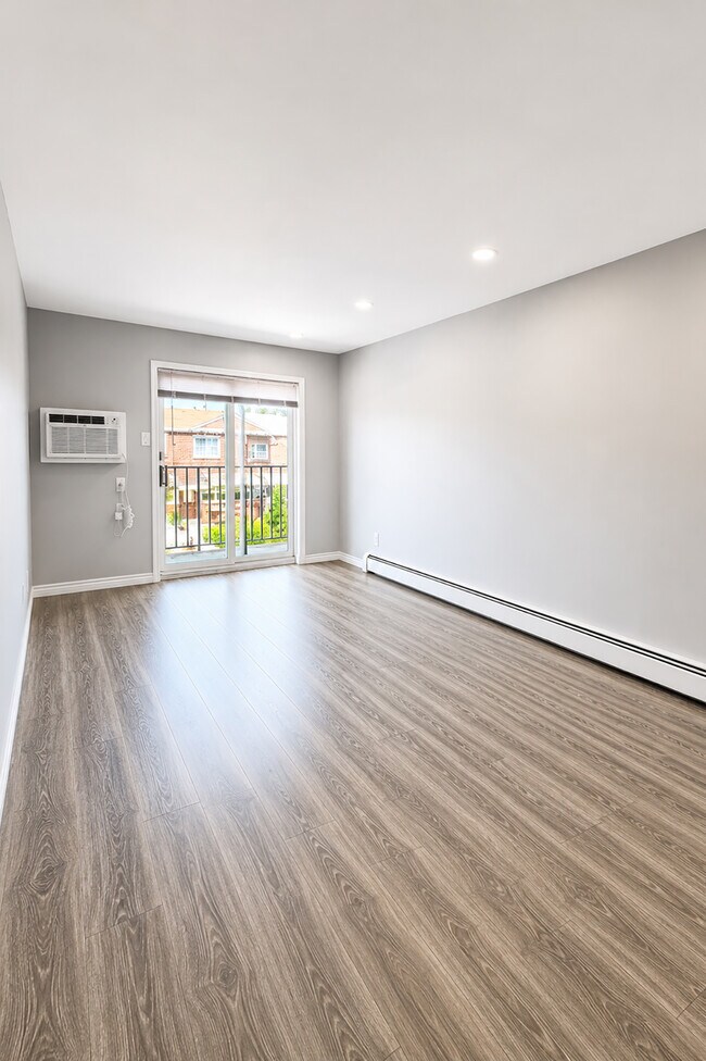 Foto del edificio - 1222 E 82nd St