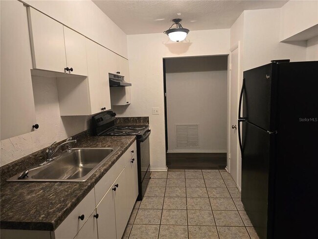 Building Photo - 940 Osborne Dr