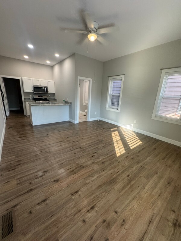 Foto principal - 87 N Main St