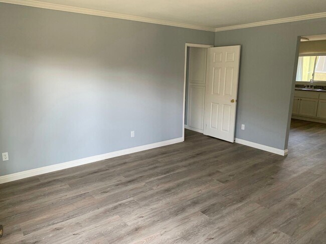 Foto del edificio - 3523 W Savanna St
