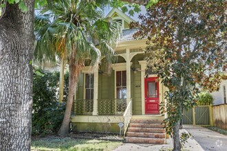 Building Photo - 1123 Marengo St