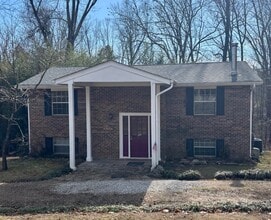 Building Photo - 234 Middle Rd