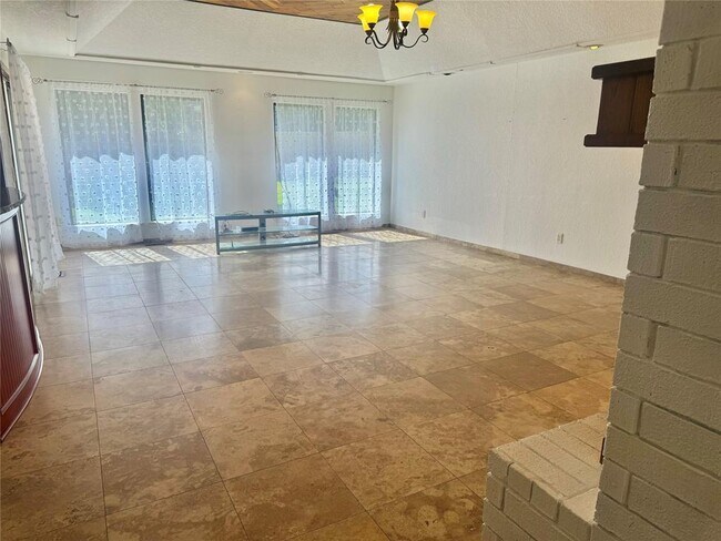 Foto del edificio - 12301 Arrowhead Terrace