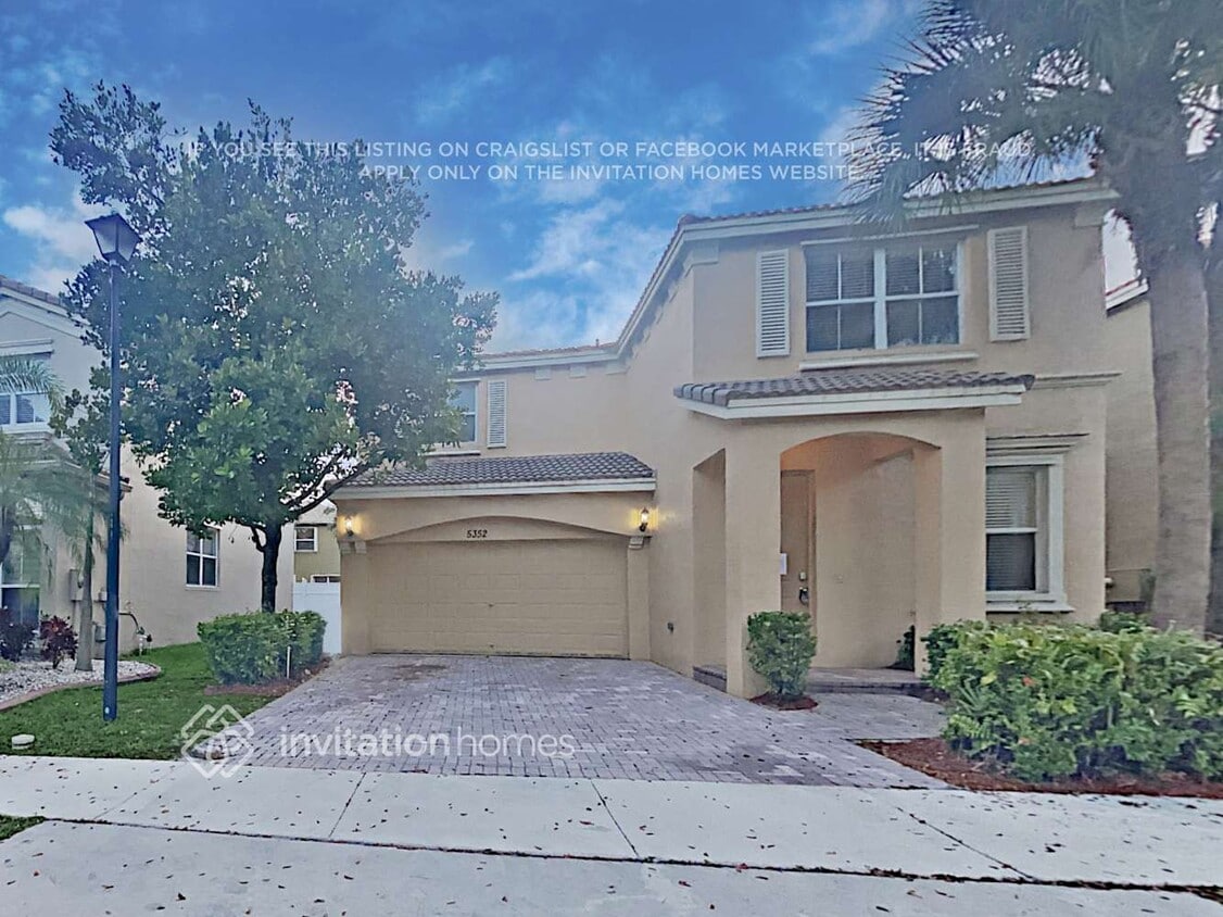 Primary Photo - 5352 SW 155th Ave