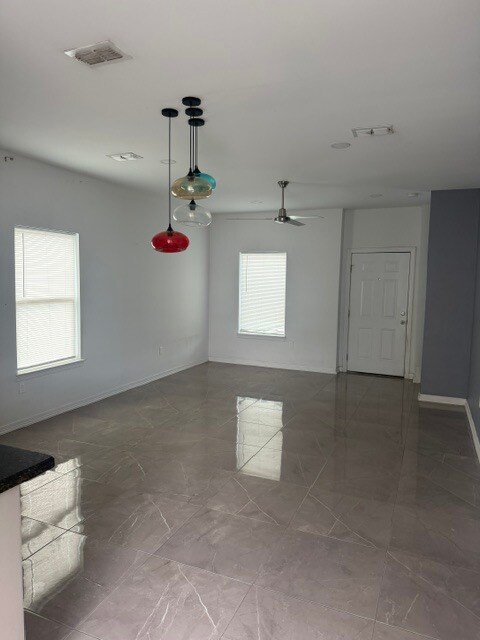 Building Photo - 219 Fig Dr