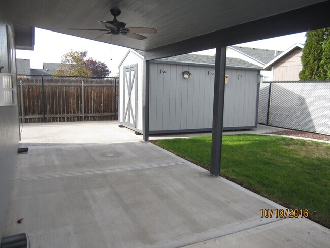 Building Photo - 8303 Orcas Dr