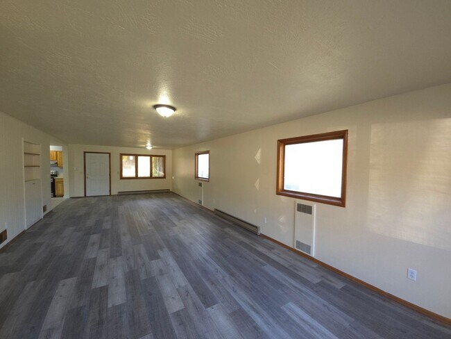 Foto del edificio - 508 S Main St