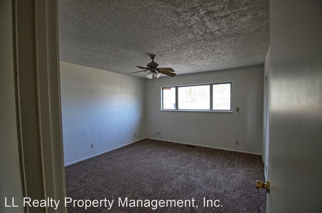 Foto del edificio - 3 br, 2 bath House - 808 D Street