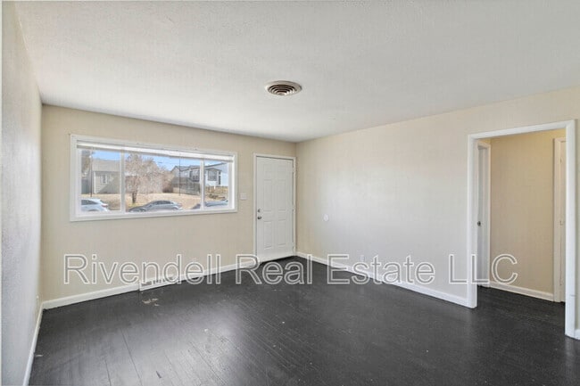 Building Photo - 1127 Xenia St