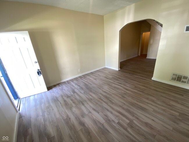 Foto del edificio - 328 N Elder Ave